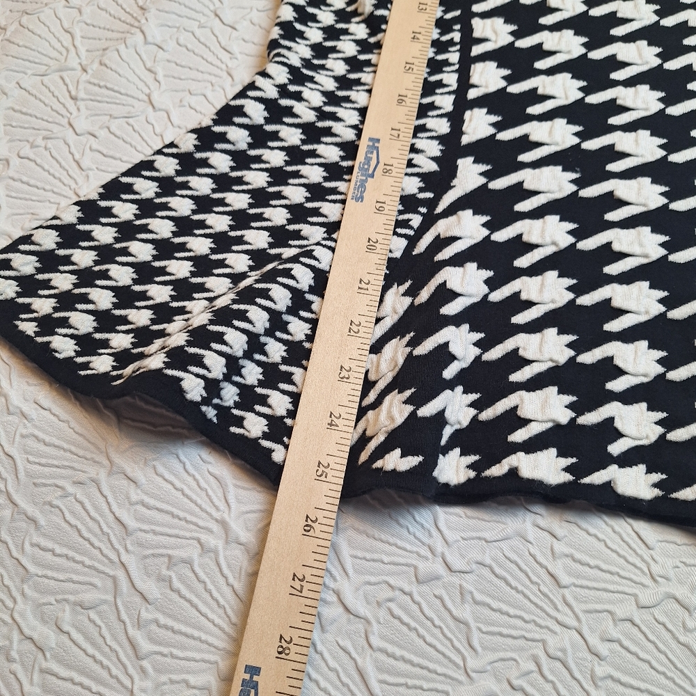 Elle Collection Houndstooth Patterned Peplum Swea… - image 5